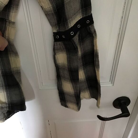 ANGIE Buffalo Checked Peasant Blouse Smock Tops - Picture 4 of 4